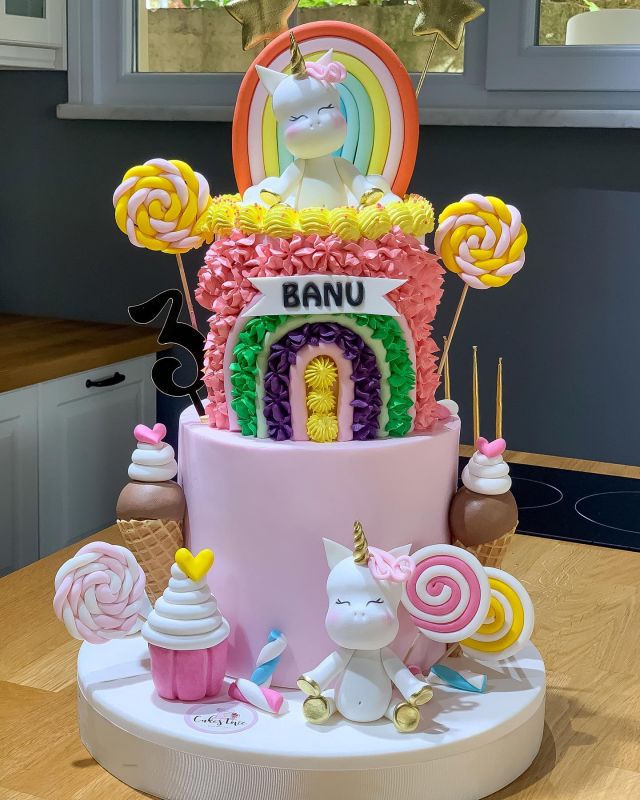 Happy Birthday Banu #unicorncake 🌈 #cakeslove #çengelköybutikpasta #kişiyeözelpasta #butikpasta #nakedcake  #dogumgunupastasi #birthdaycake #nişanpastası #sözpastası #flowerscake #engagementcake #cupcake #butikkurabiye #şekerhamurupasta #nakedcake #karatahtapasta riddleslols.com